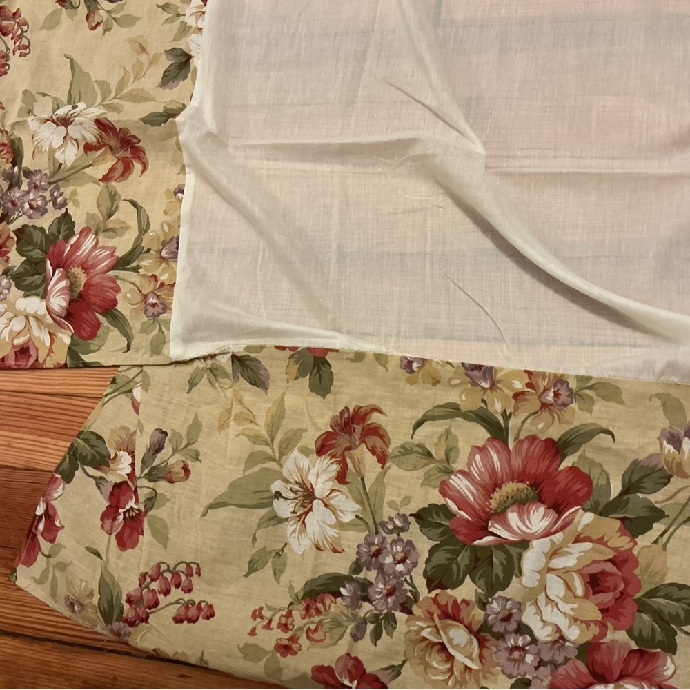 NWOT Waverly Queen Bedskirt - Picture 10 of 15